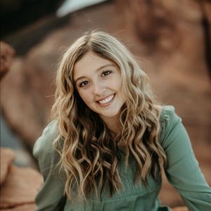 Meet your Posher, Alyssa